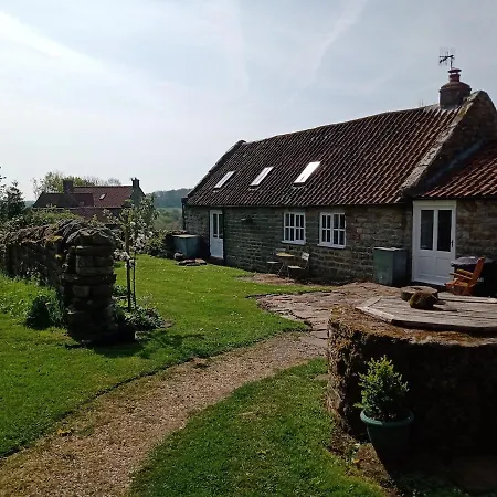 Orchard - A Countryside Stone In A Peaceful Location *